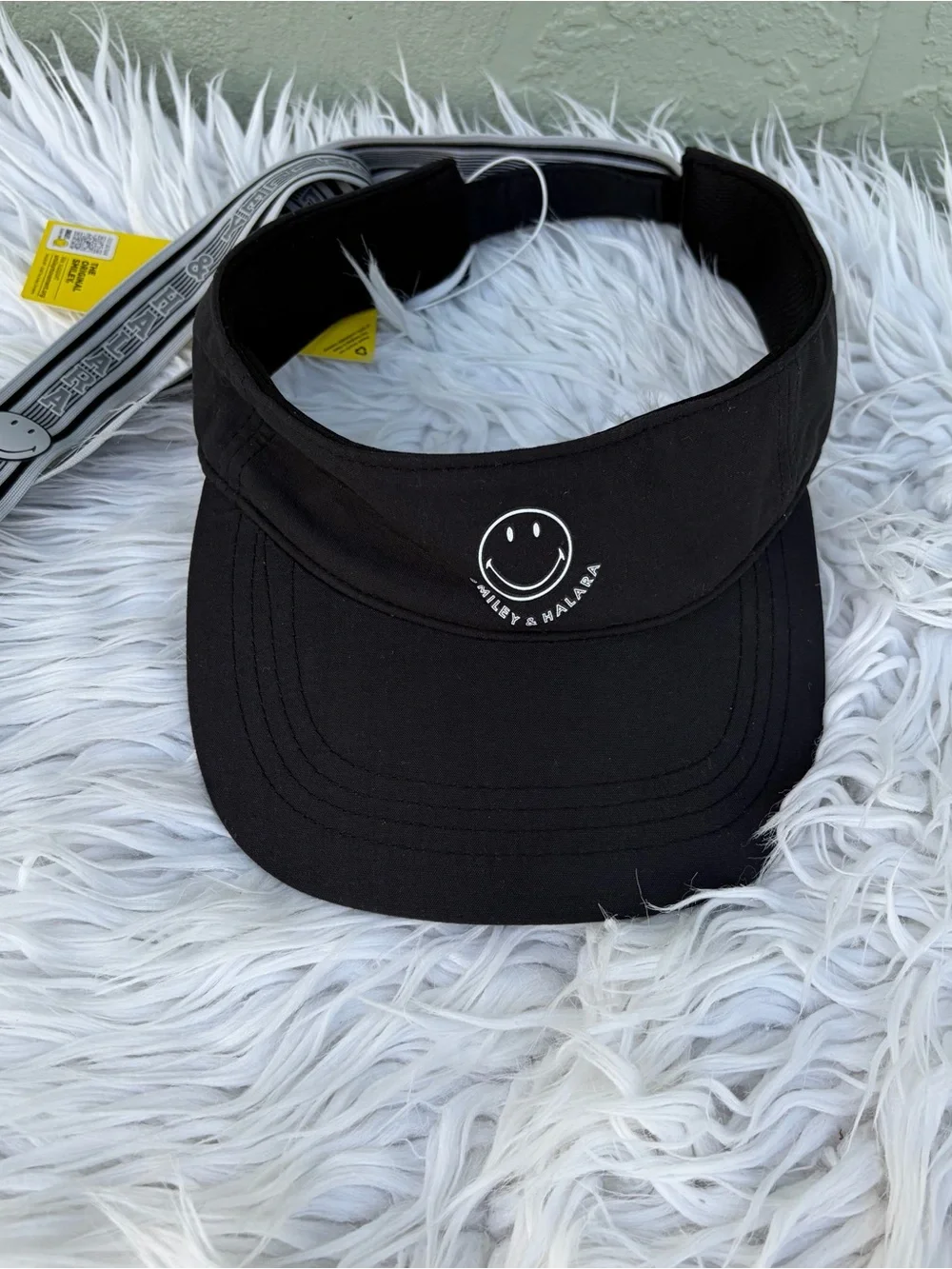 HALARA Black Smiley Visor
